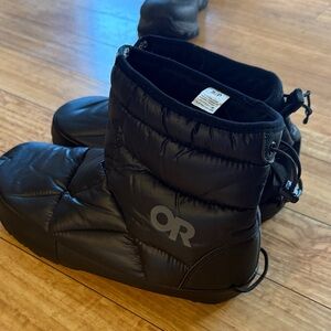 Outdoor Research Puffy snow boots